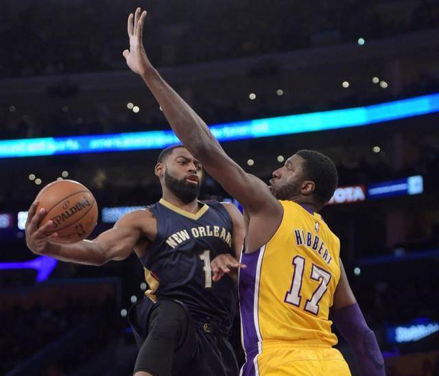 包含黄蜂血洗中国男篮,乔治·希尔统治全场的词条 包含黄蜂血洗中国男篮,乔治·希尔统治全场的词条