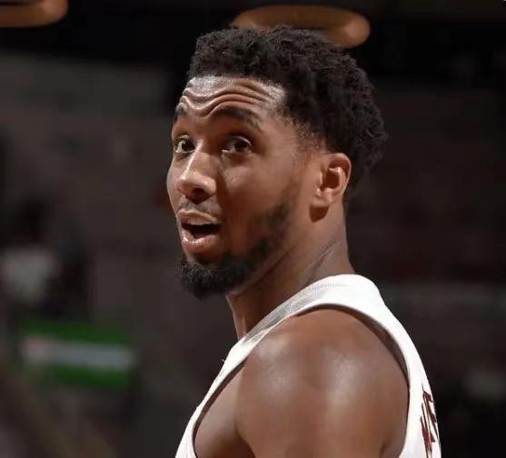 爵士惨败奇才，米切尔遭遇低迷