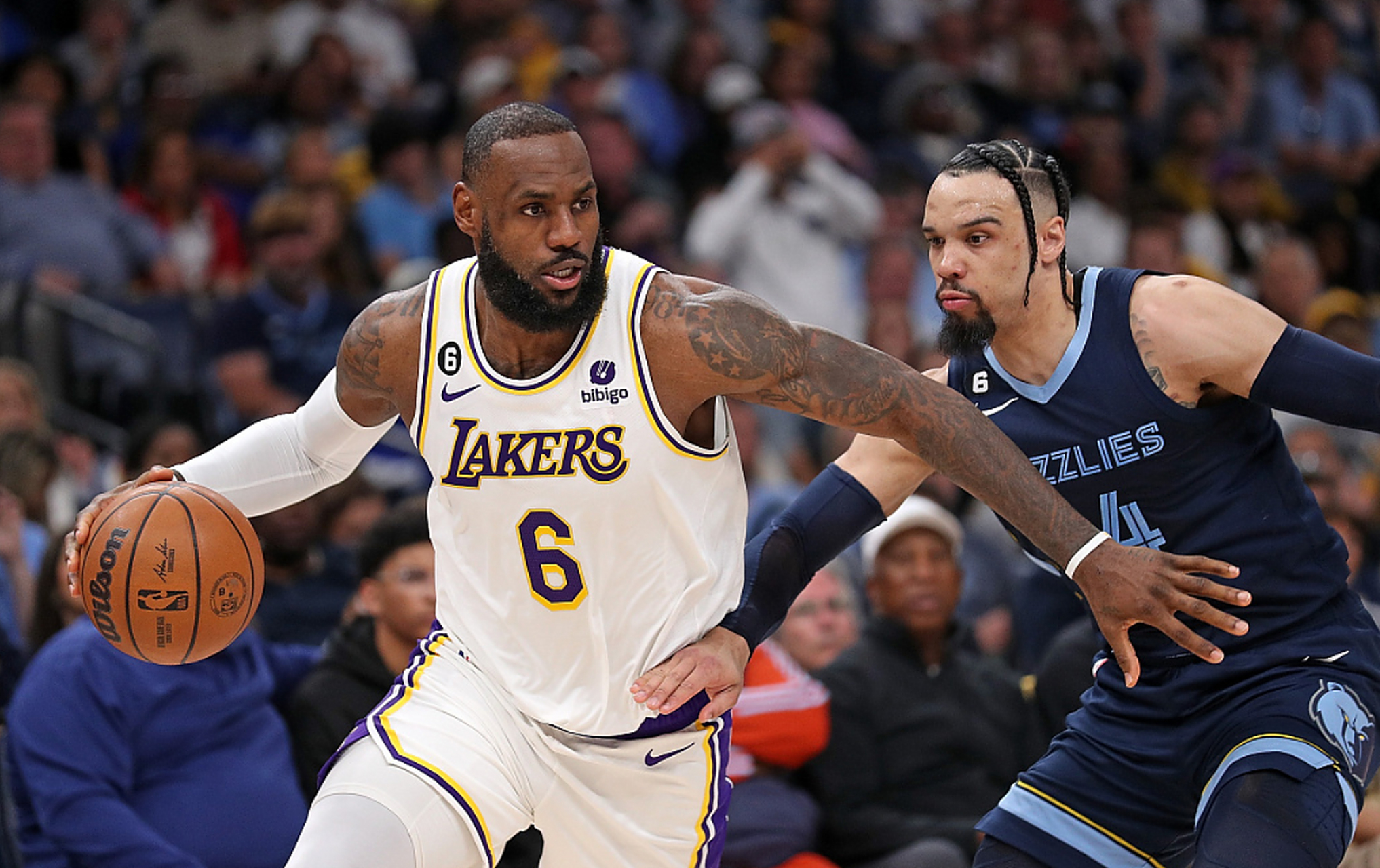 灰熊惊险击败湖人,取得胜利 灰熊惊险击败湖人,取得胜利