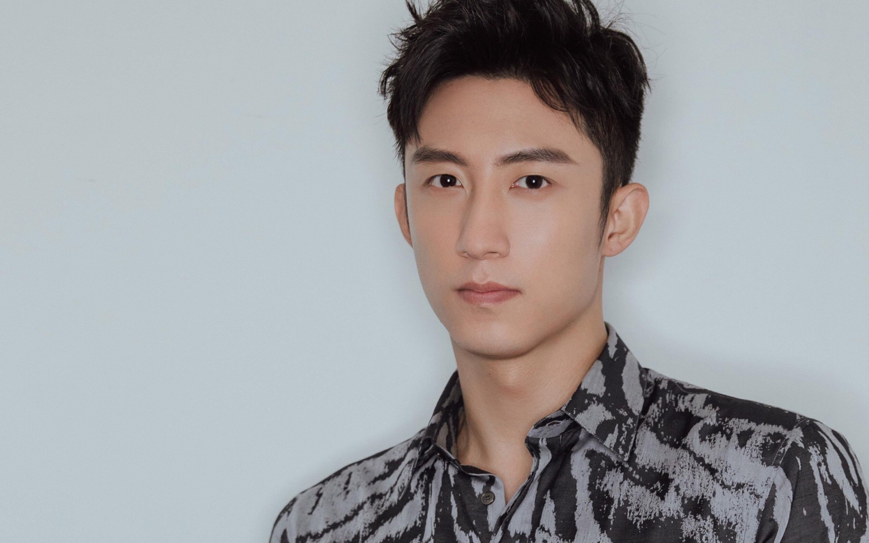 锡安压力下35分爆发，尼克斯逆转湖人止连败