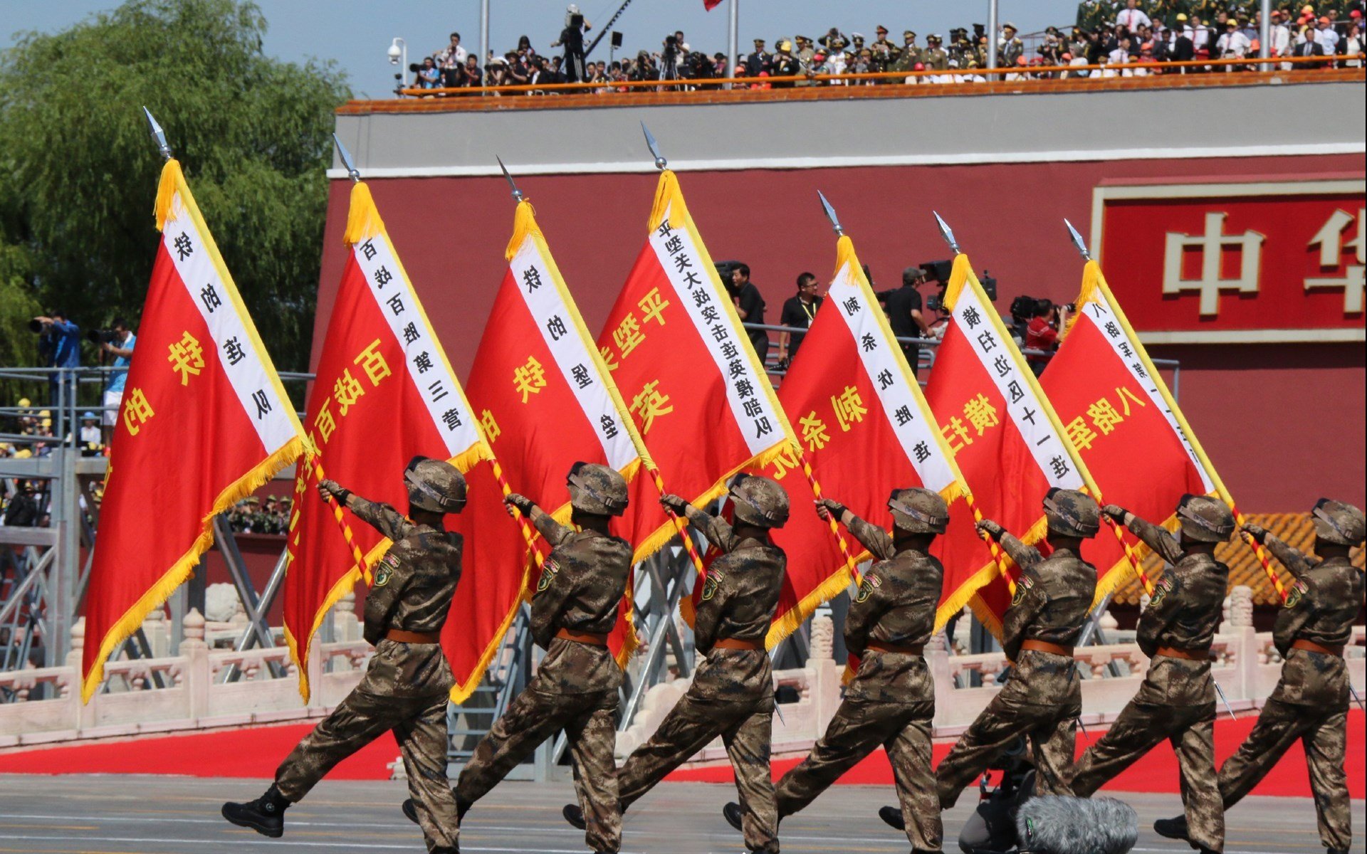 巴黎血拼韩国，孙兴慜关键先生定乾坤